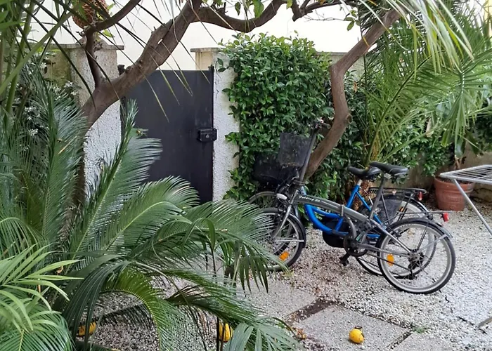 A-mare Guest house *